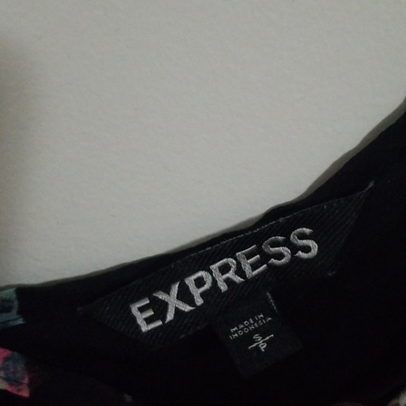 EXPRESS flowy tank top - Picture 4 of 5